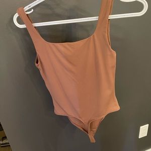 Aritzia babaton bodysuit
